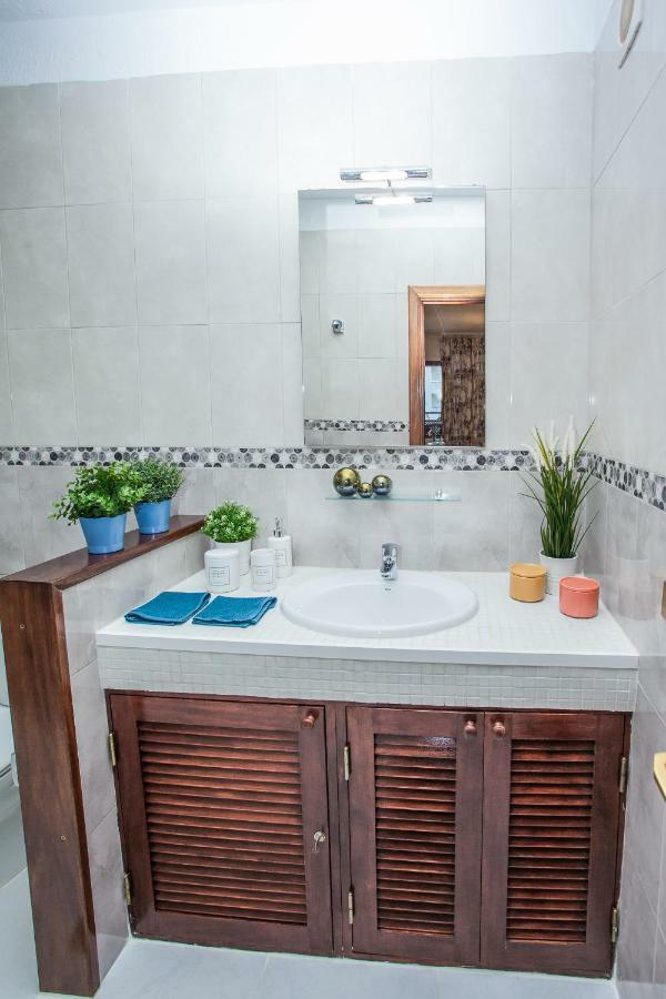 Spectacular Renovated Apartment, 5 Min To Camison Beach, With Aircon Arona  Exterior foto